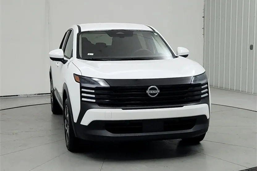 2025 Nissan Kicks SV photo 1
