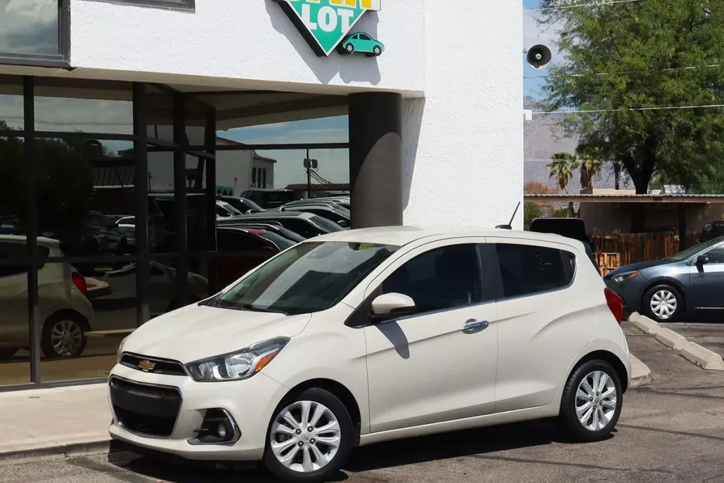 2016 Chevrolet Spark LT photo 1