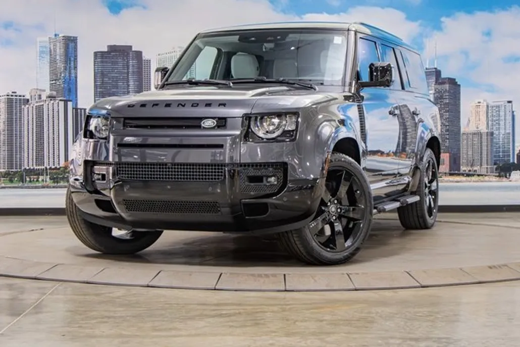 2025 Land Rover Defender 130 X-Dynamic SE photo 1