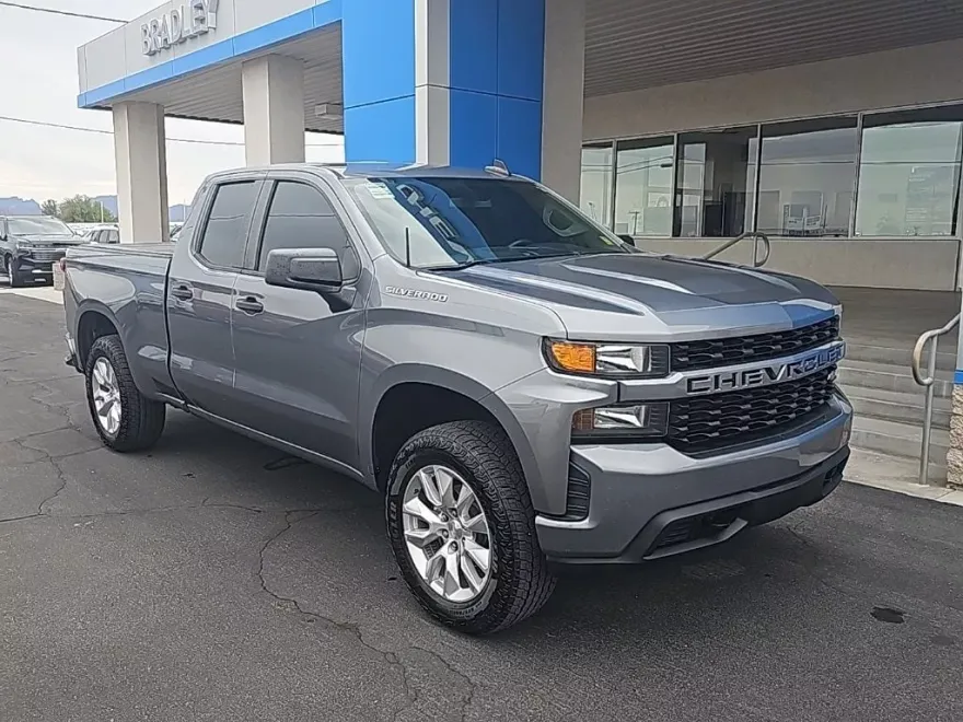 2019 Chevrolet Silverado 1500 Custom photo 1