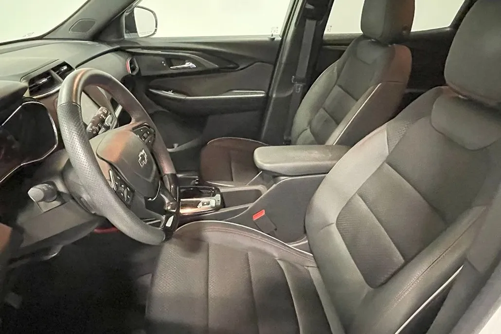 2023 Chevrolet Trailblazer RS photo 1