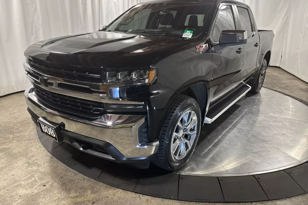 2022 Chevrolet Silverado 1500 LT photo 1
