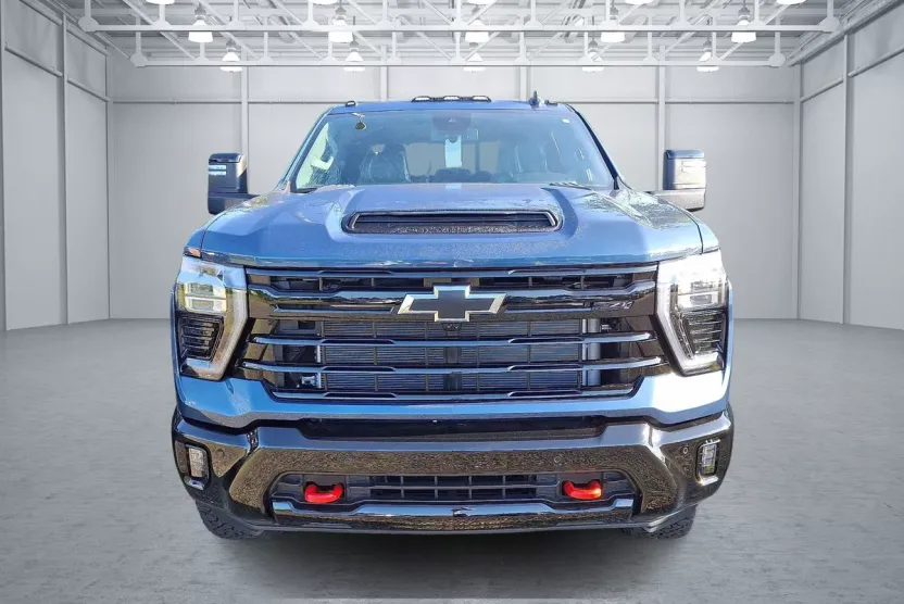 2026 Chevrolet Silverado LT photo 1