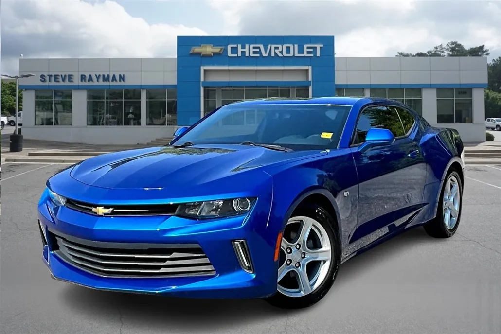 2018 Chevrolet Camaro 1LT photo 1