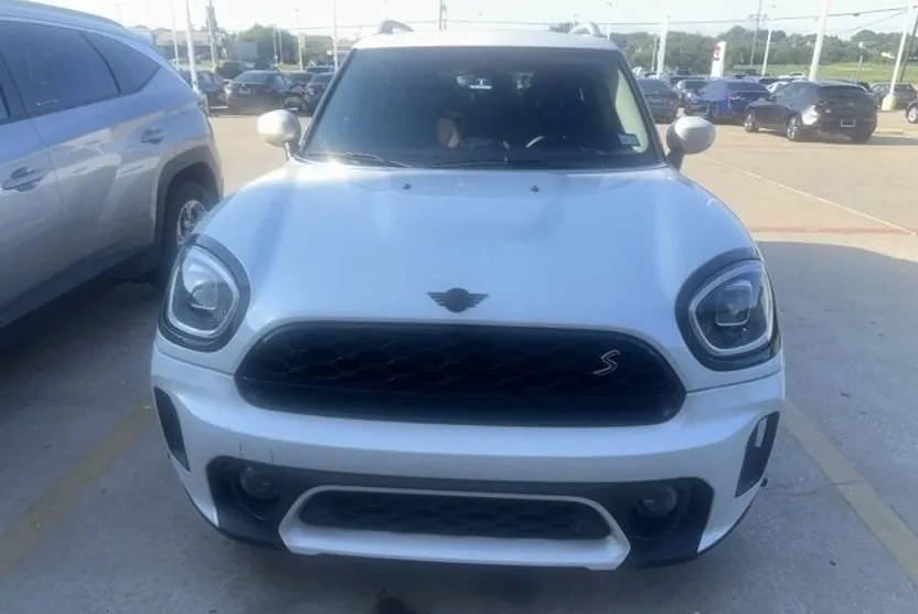 2024 Mini Countryman Classic photo 1