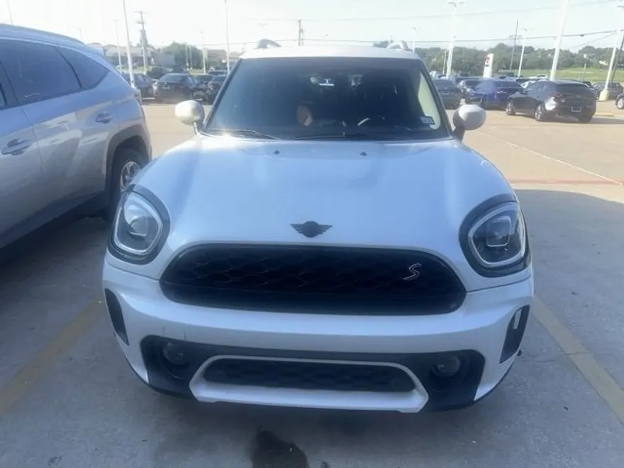 2024 Mini Countryman Classic photo 1