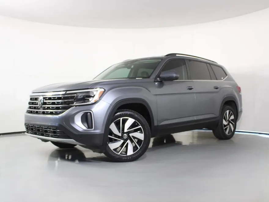 2024 Volkswagen Atlas SE photo 1