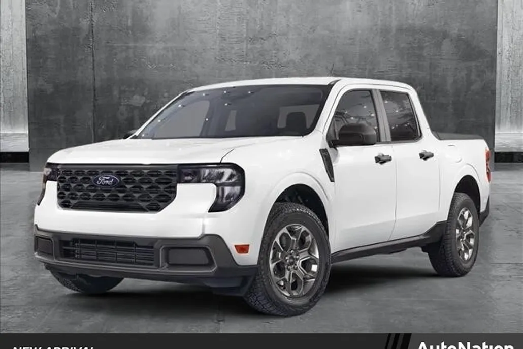 2025 Ford Maverick XLT photo 1
