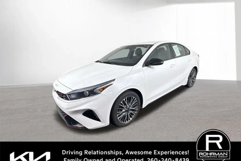 2023 Kia Forte GT-Line photo 1