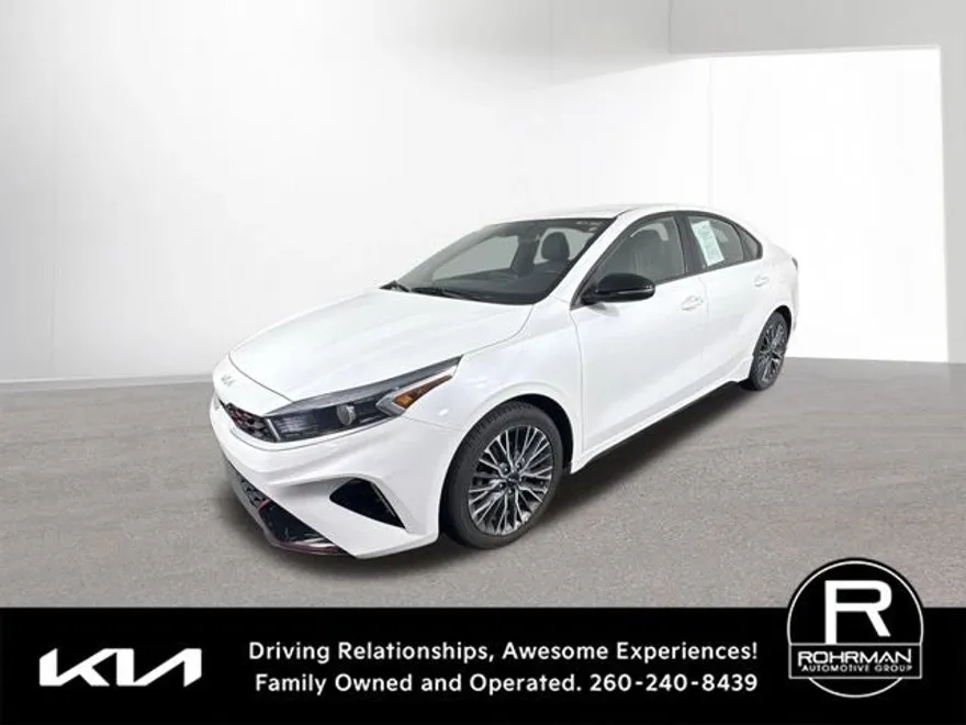 2023 Kia Forte GT-Line photo 1