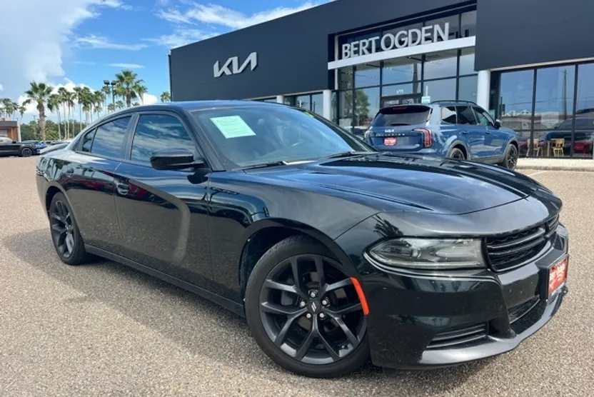 2021 Dodge Charger SXT photo 1