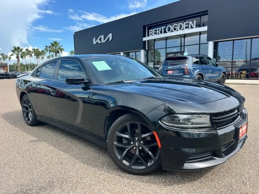 2021 Dodge Charger SXT photo 1