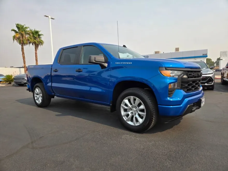 2024 Chevrolet Silverado 1500 Custom photo 1
