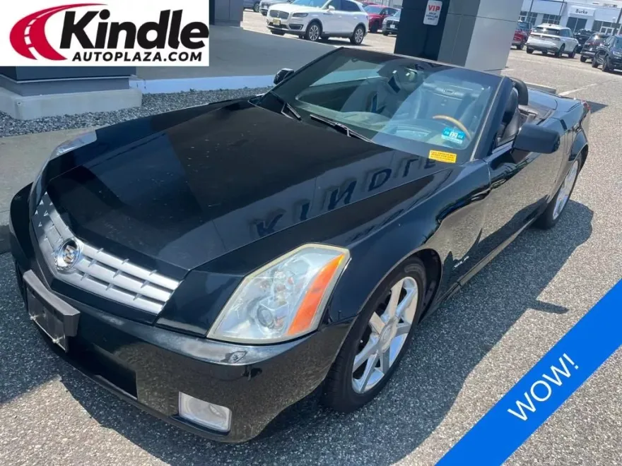 2005 Cadillac XLR Base photo 1
