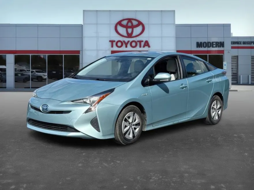2017 Toyota Prius Two photo 1