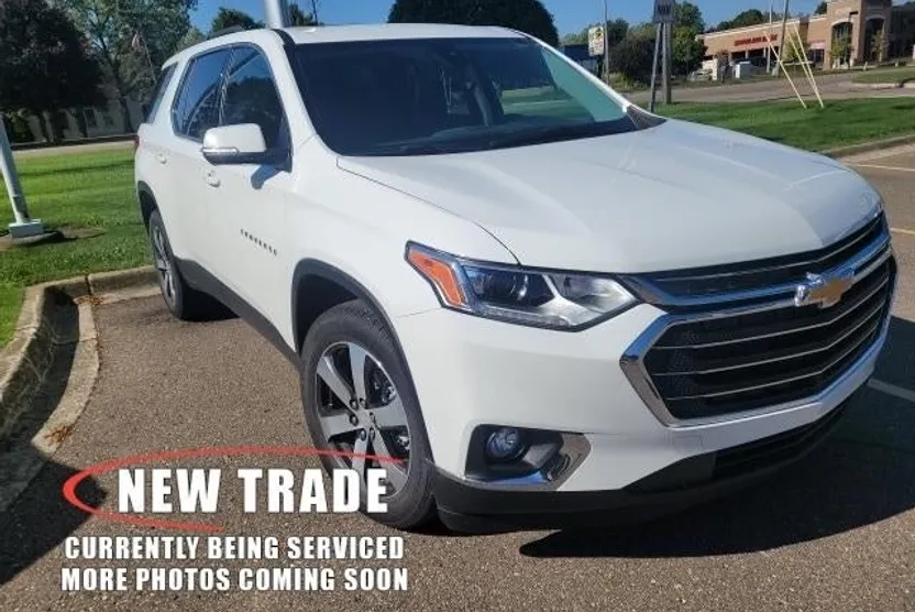 2021 Chevrolet Traverse Leather photo 1