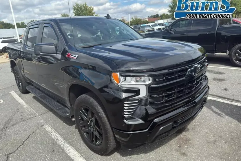 2022 Chevrolet Silverado 1500 RST photo 1