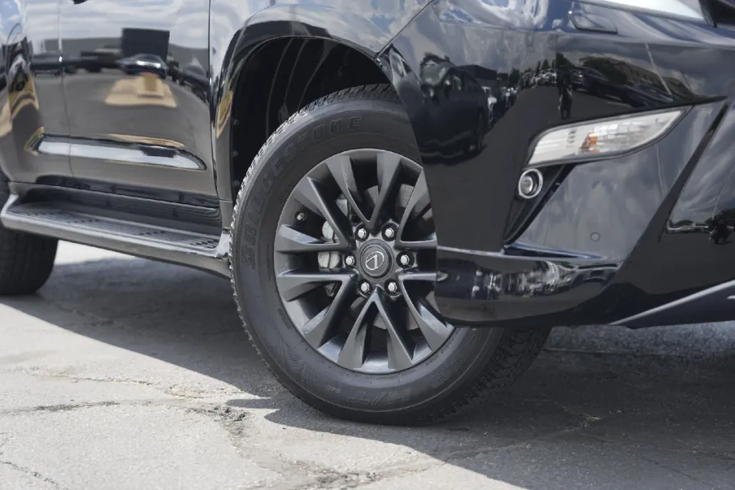 2023 Lexus GX 460 Premium photo 1