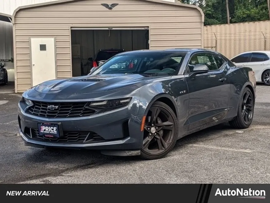 2020 Chevrolet Camaro LT1 photo 1