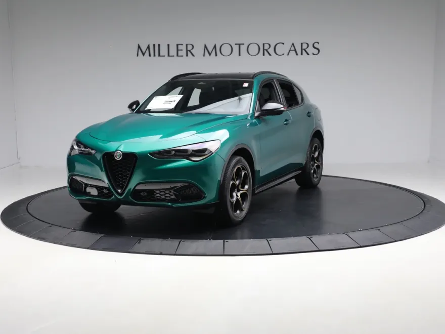 2025 Alfa Romeo Stelvio Sprint Base photo 1
