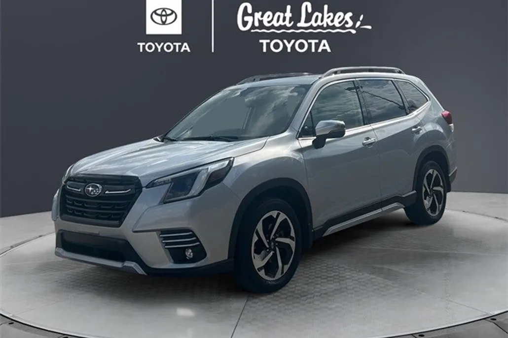 2023 Subaru Forester Touring photo 1
