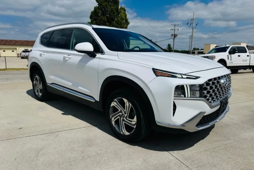 2022 Hyundai Santa Fe SEL photo 1