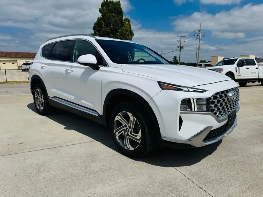 2022 Hyundai Santa Fe SEL photo 1