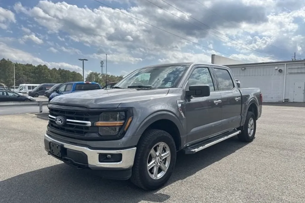 2025 Ford F-150 XLT photo 1