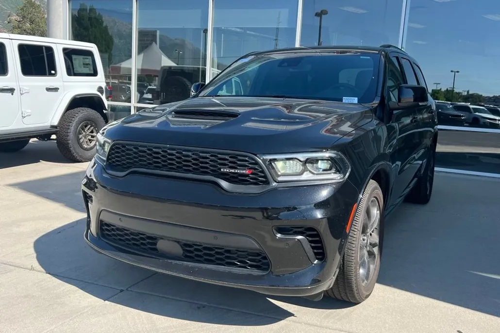 2025 Dodge Durango R/T Plus photo 1