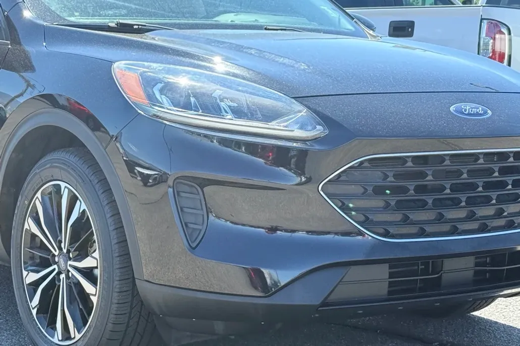 2022 Ford Escape SE photo 1