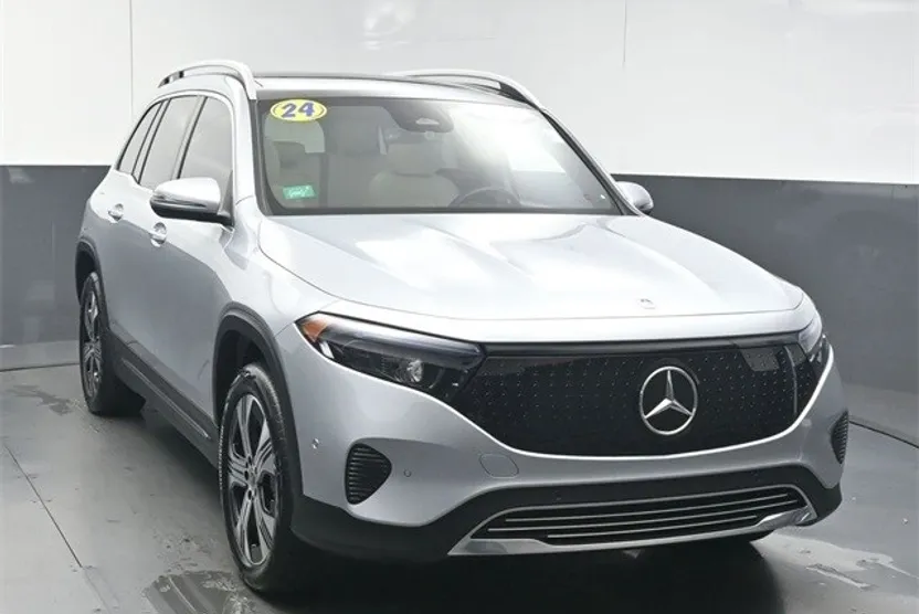 2024 Mercedes Benz EQB 250+ photo 1