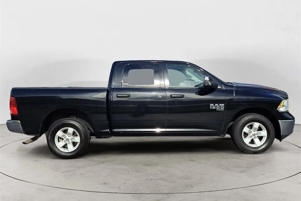 2023 Ram 1500 Classic SLT photo 1