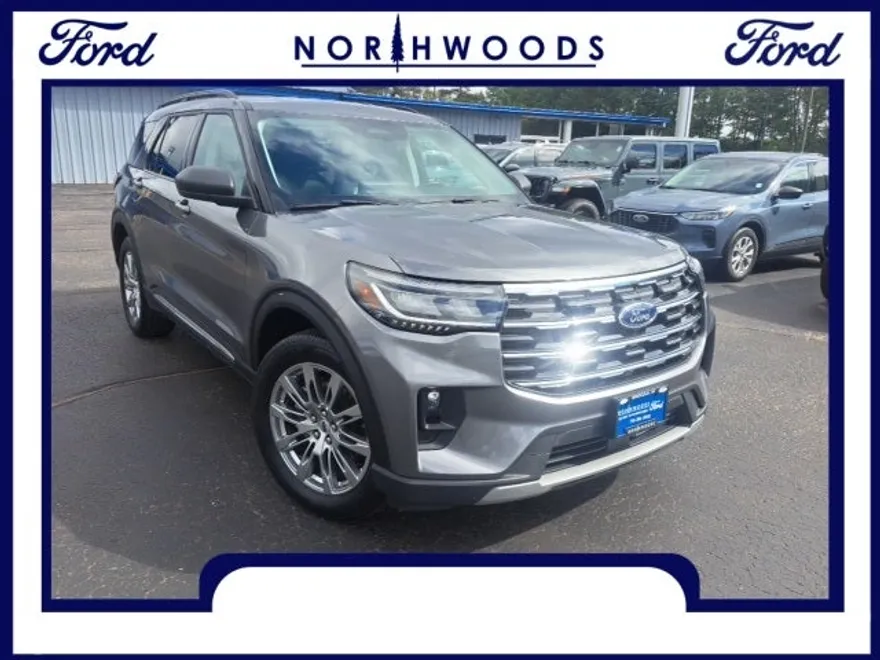 2025 Ford Explorer photo 1