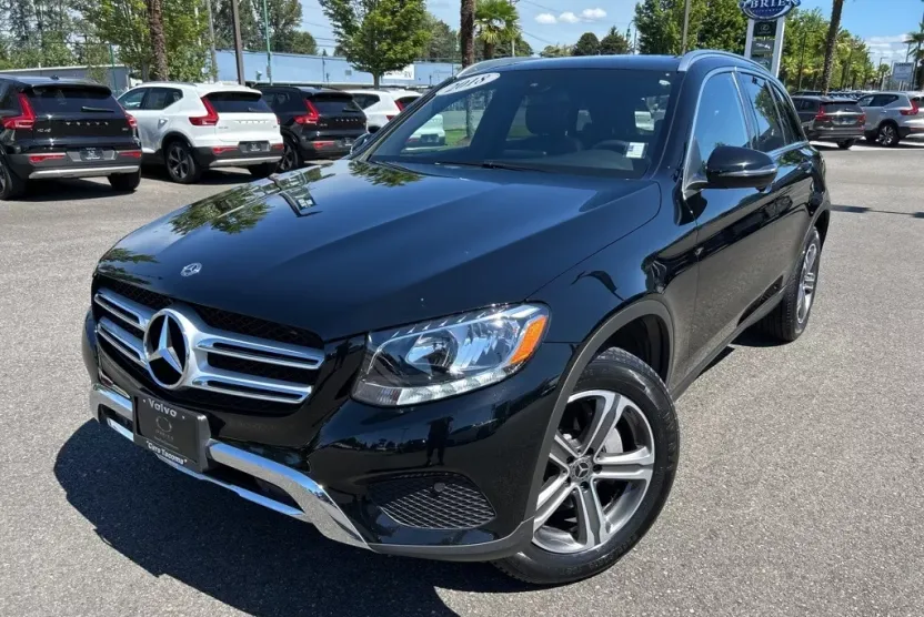 2018 Mercedes Benz GLC 300 photo 1