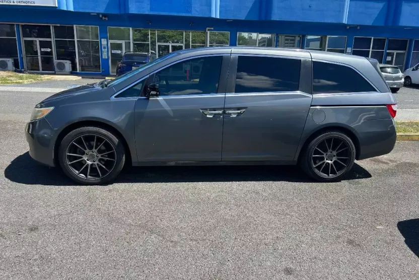 2013 Honda Odyssey EX-L photo 1