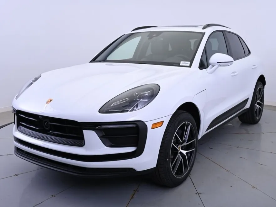 2025 Porsche Macan Base photo 1