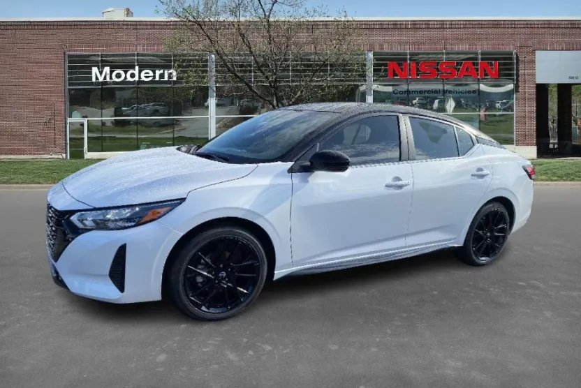 2025 Nissan Sentra SR Midnight Edition photo 1