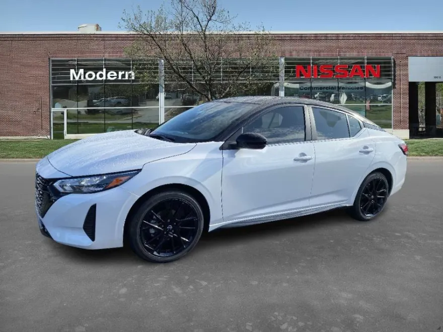 2025 Nissan Sentra SR Midnight Edition photo 1