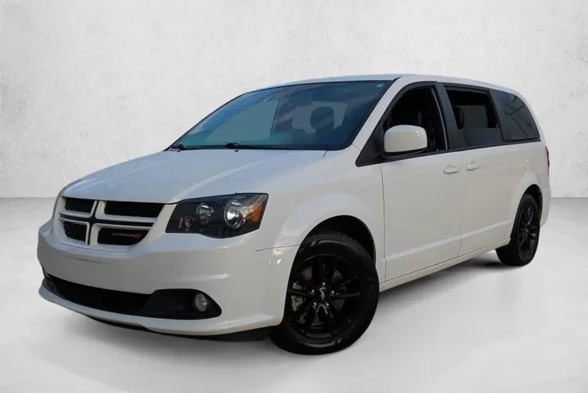 2020 Dodge Grand Caravan GT photo 1