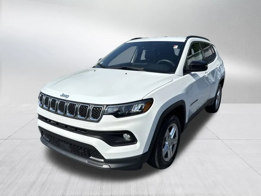 2024 Jeep Compass Latitude photo 1