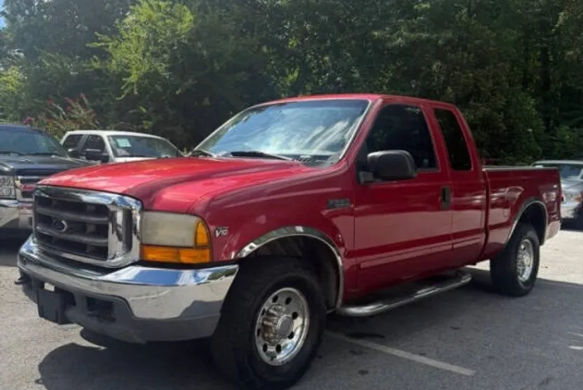 2001 Ford F-250 XLT photo 1