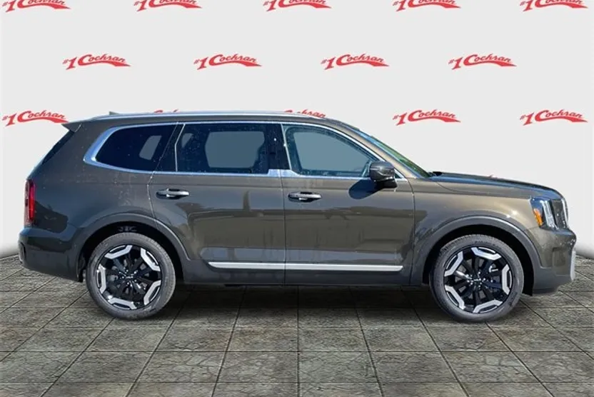 2025 Kia Telluride S photo 1