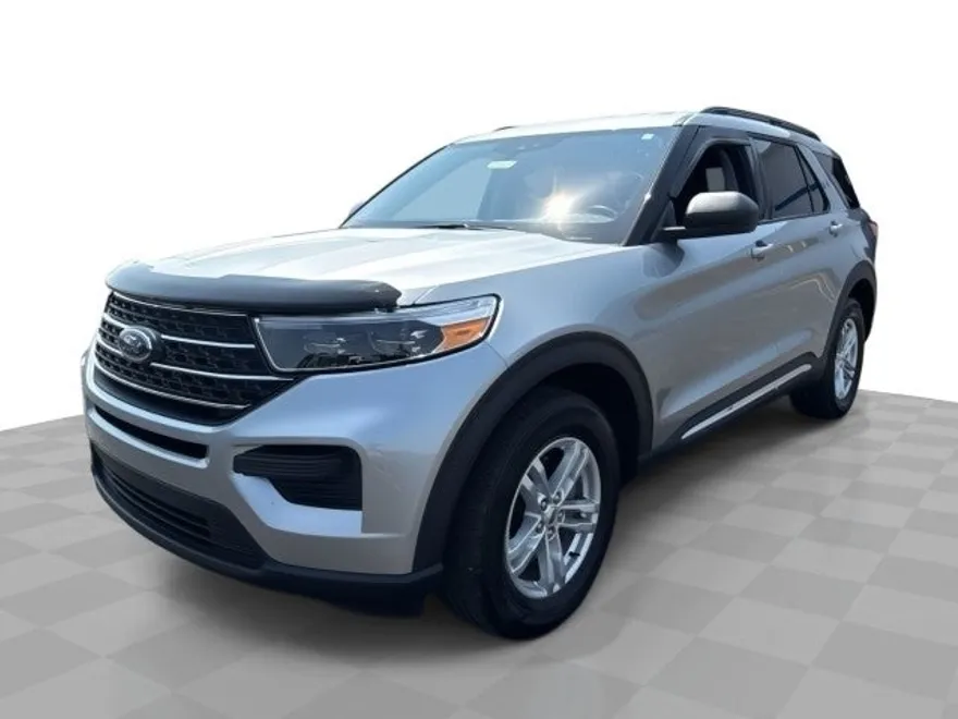 2022 Ford Explorer XLT photo 1