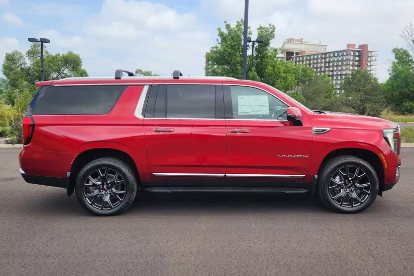 2025 Gmc Yukon XL photo 1