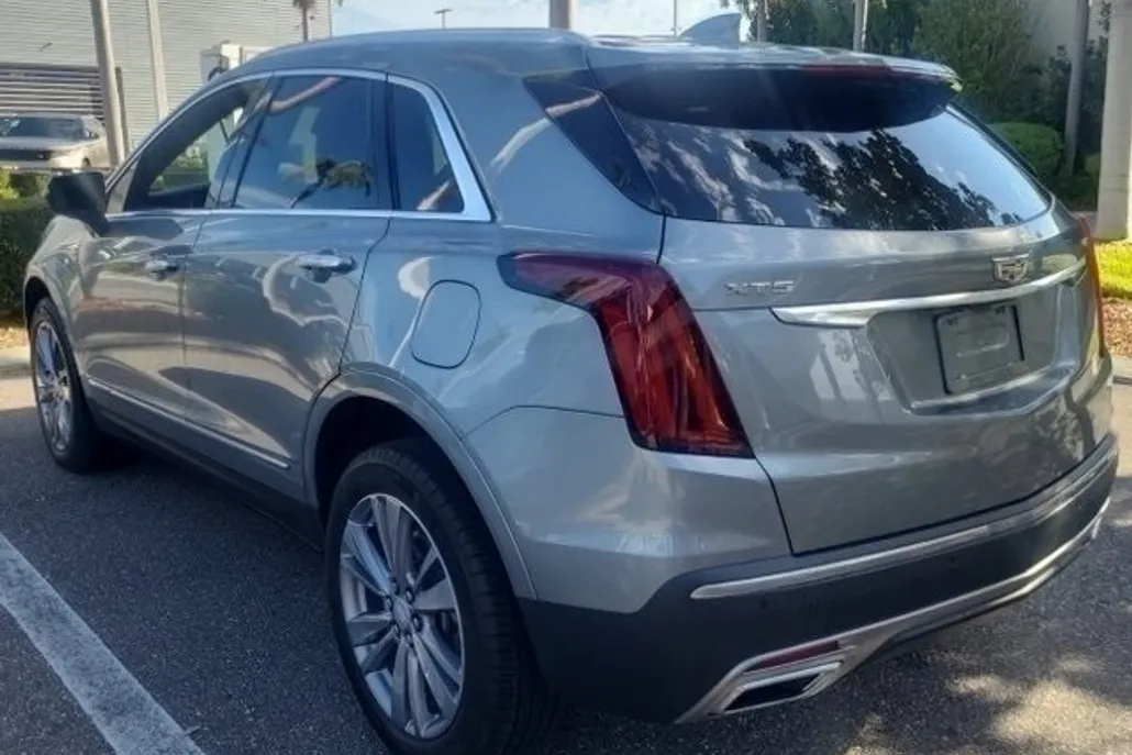 2023 Cadillac XT5 Premium Luxury photo 1