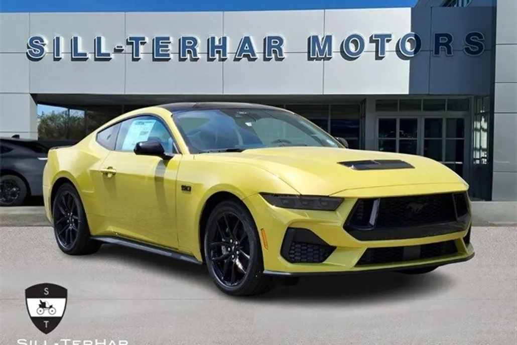 2025 Ford Mustang GT Premium photo 1