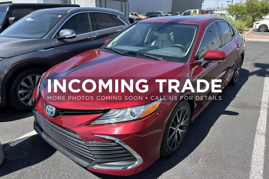 2021 Toyota Camry Hybrid XLE photo 1