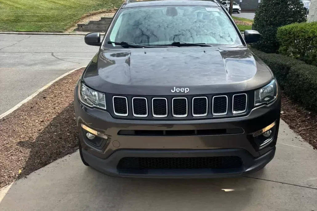 2019 Jeep Compass Latitude photo 1