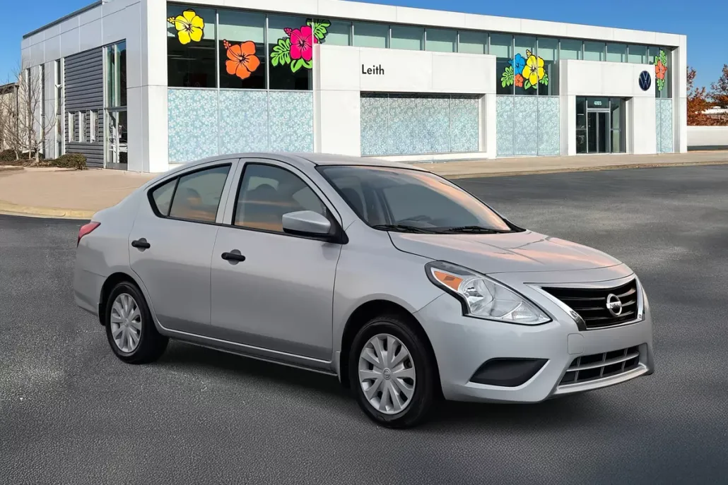 2016 Nissan Versa 1.6 S photo 1