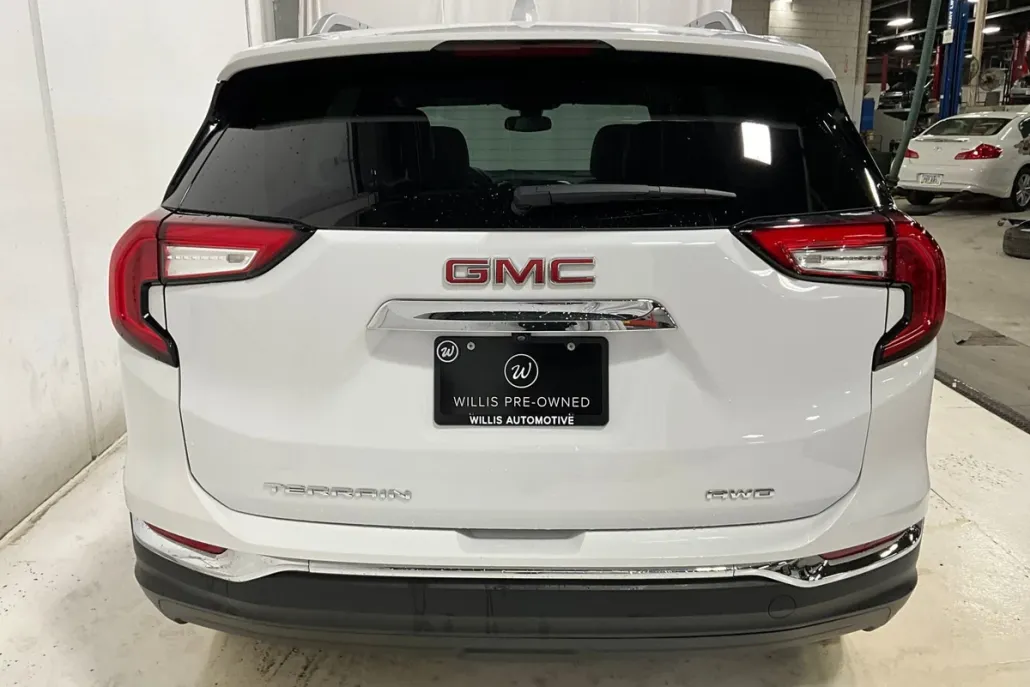 2024 Gmc Terrain SLT photo 1